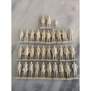 MARX Toys Plastic U.S. Presidents‎ - Unpainted Lot of 33 figures 1.5" GWB001